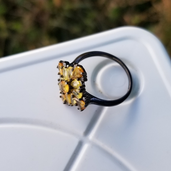 Vintage oxidized sterling silver with yellow and orange sapphires ring - Picture 11 of 16